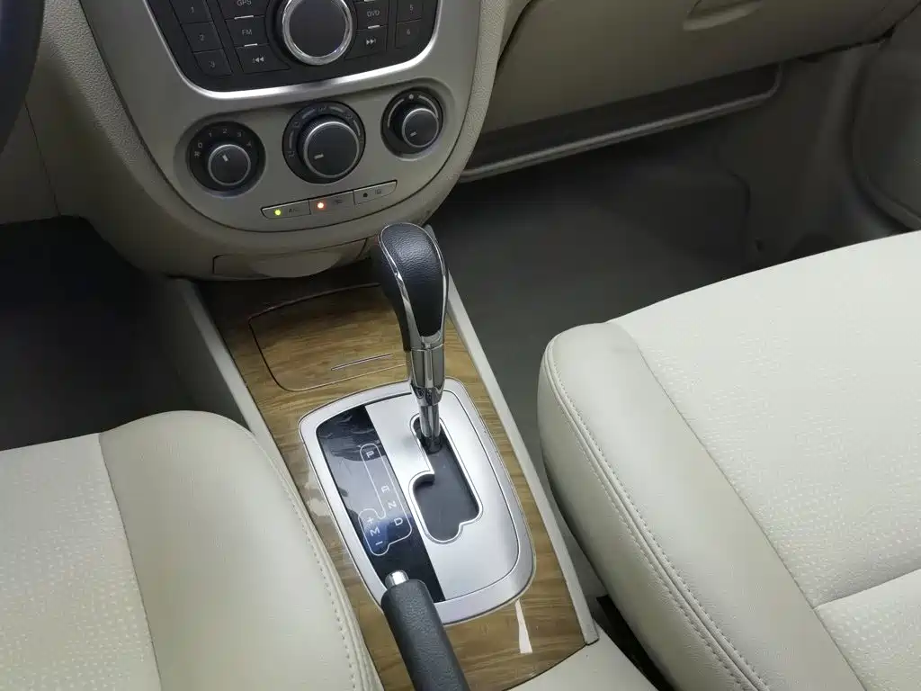 Buick Excelle — миниатюра 13