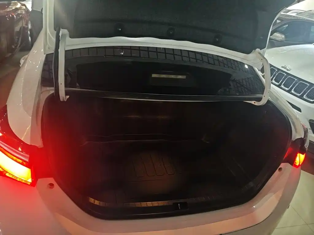 Toyota Corolla — миниатюра 19