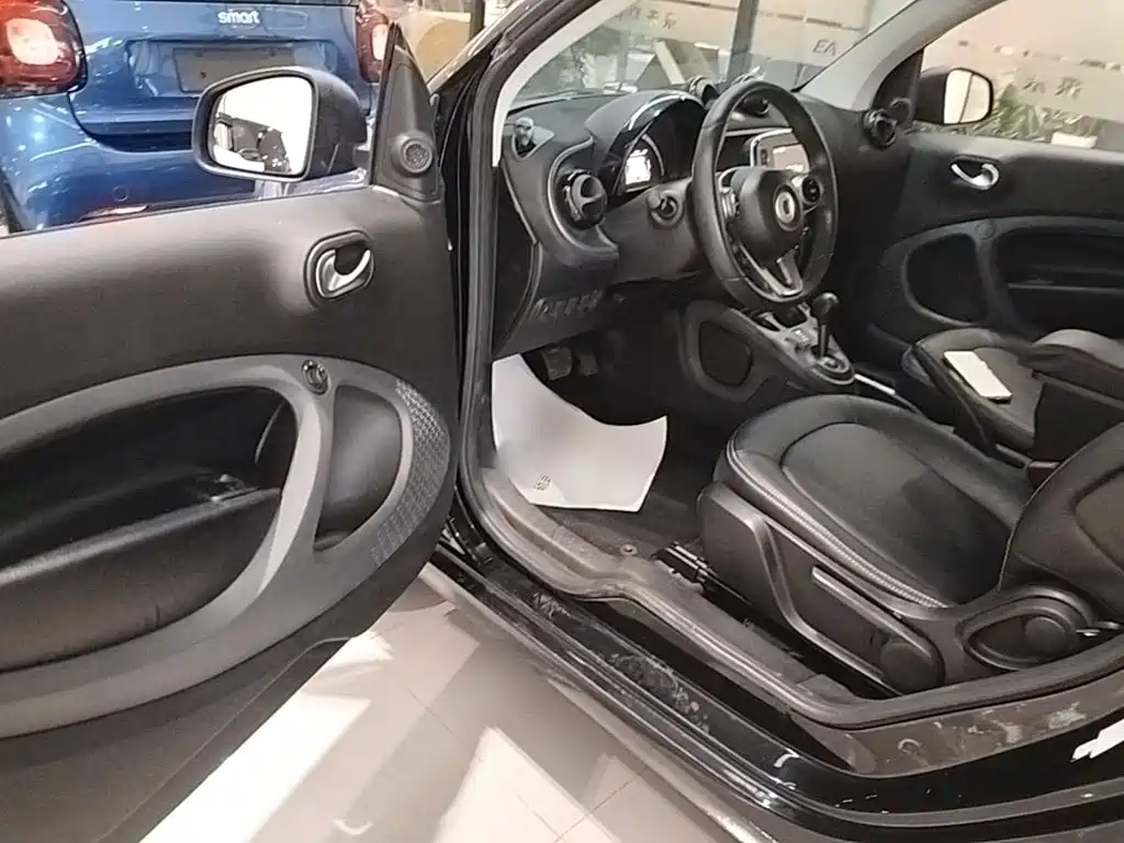smart Smart Fortwo — миниатюра 16