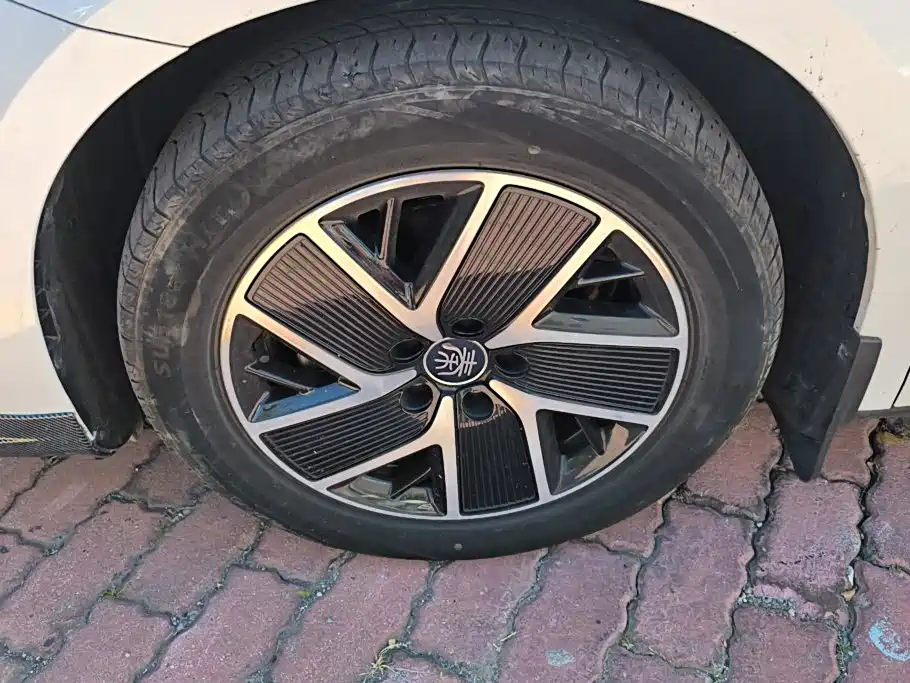 BYD Qin L — миниатюра 6