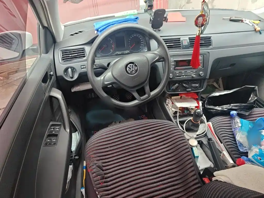 Volkswagen Santana — миниатюра 3