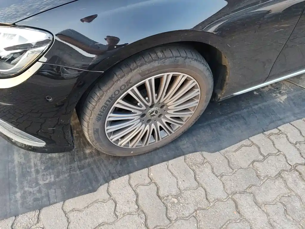 Mercedes-Benz E-Class — миниатюра 23