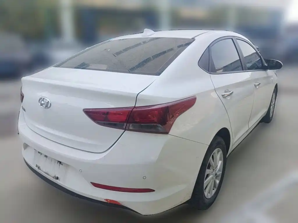 Hyundai Verna — миниатюра 10