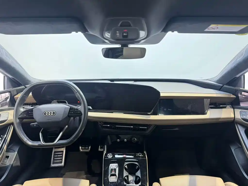 Audi A6L e-tron — миниатюра 6