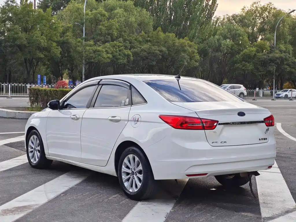 Ford Escort — миниатюра 3