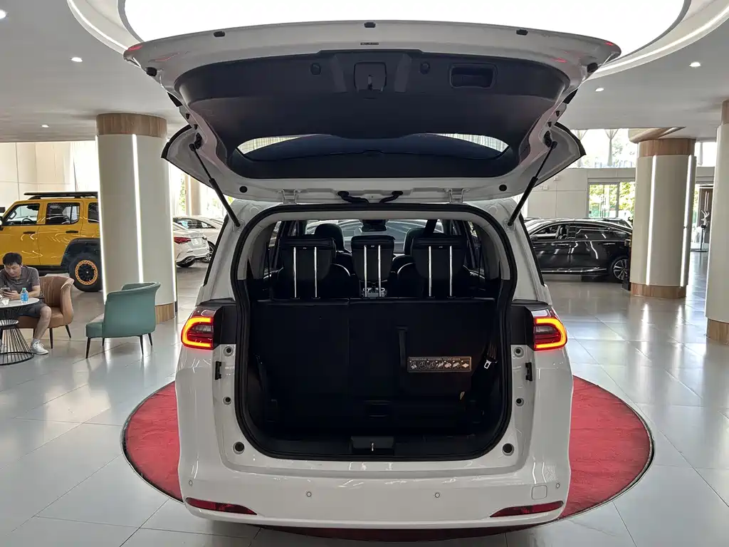 GAC Motor Trumpchi M6 — миниатюра 10