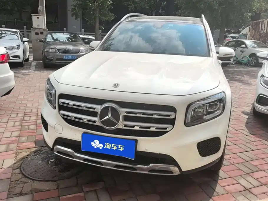 MERCEDES-BENZ GLB
