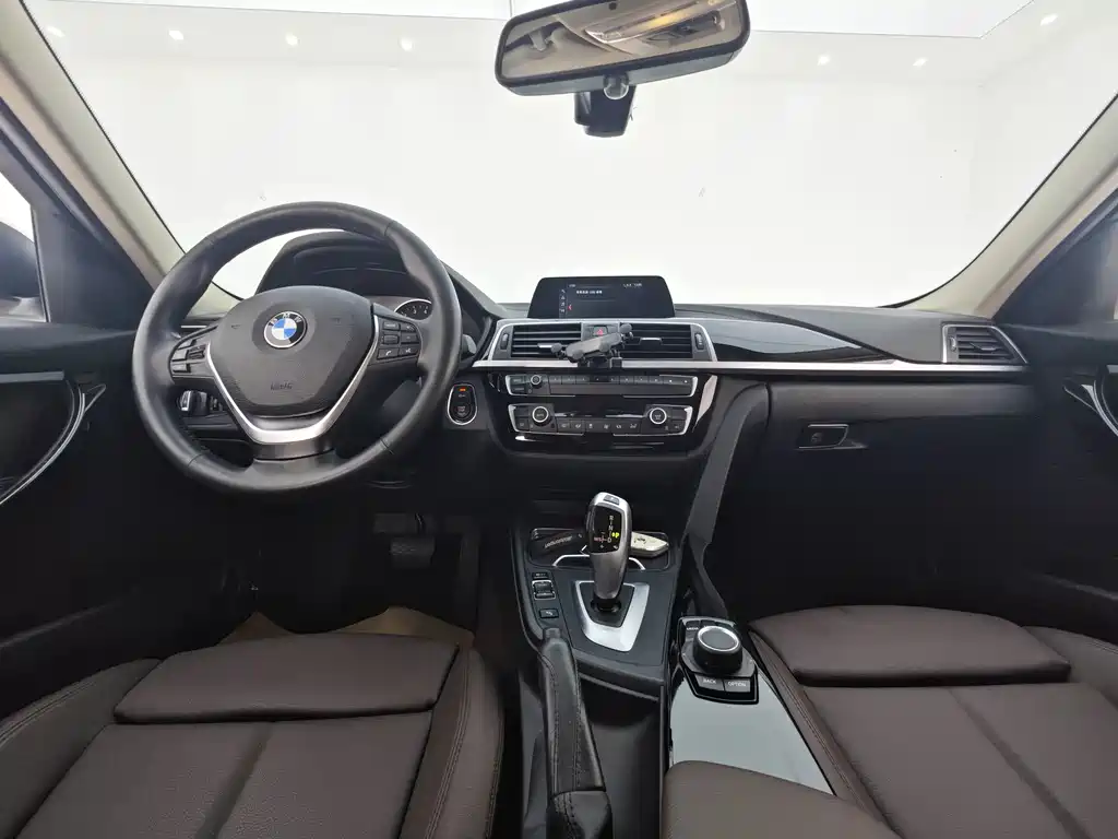 BMW 3 Series — миниатюра 26