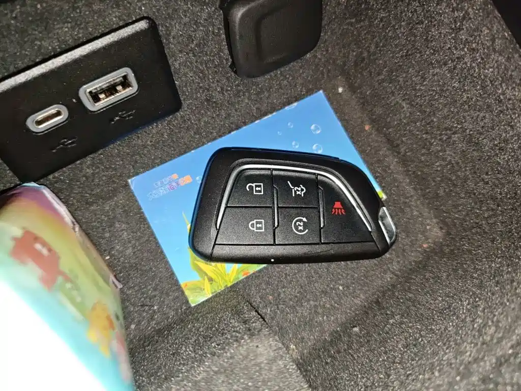 Cadillac XT4 — миниатюра 12