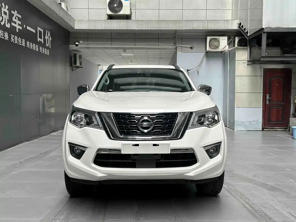 Nissan Terra 2018 2.5L AT Luxury
