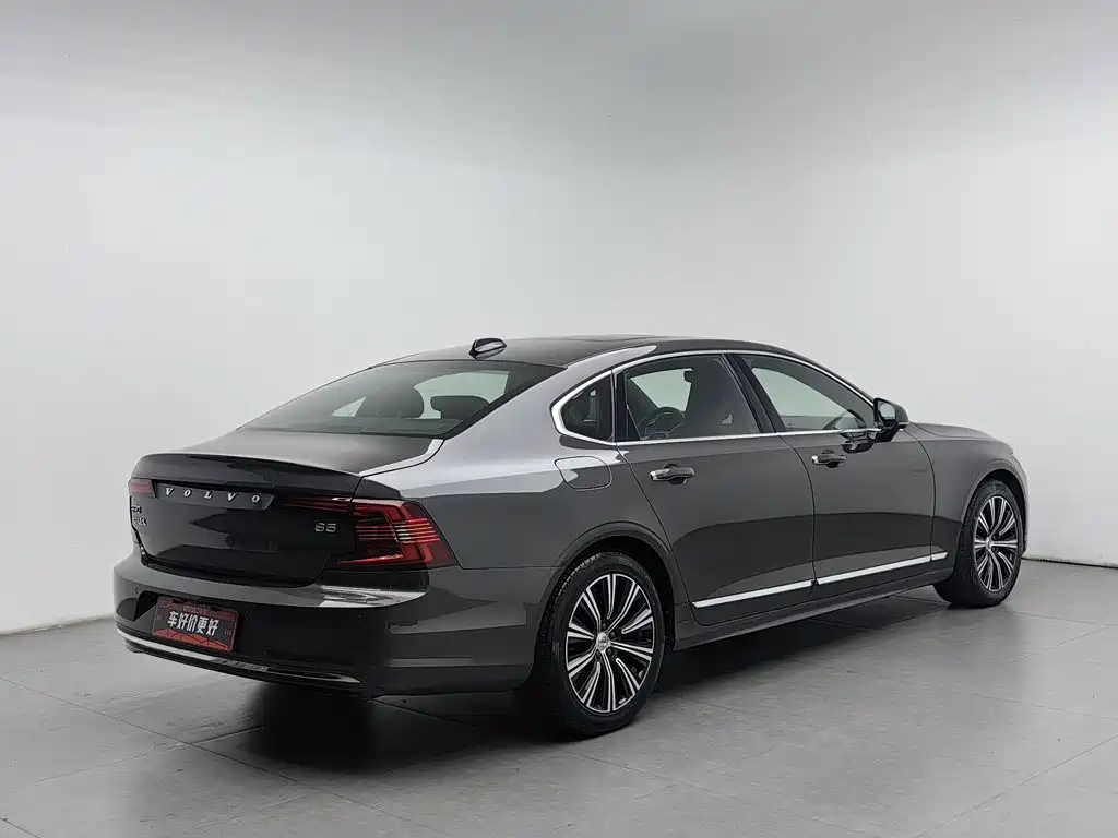 Volvo S90 — миниатюра 2