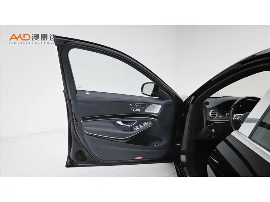 Mercedes-Benz S-Class — миниатюра 10