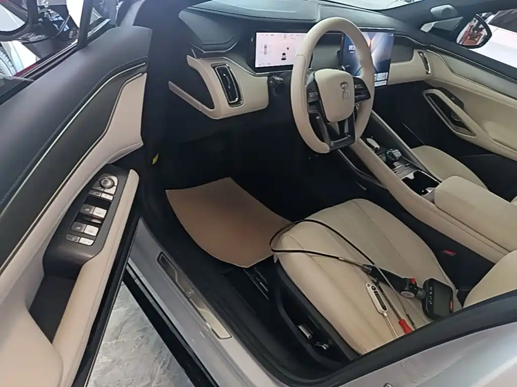 BYD L EV — миниатюра 16