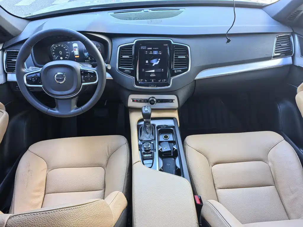 Volvo XC90 — миниатюра 17