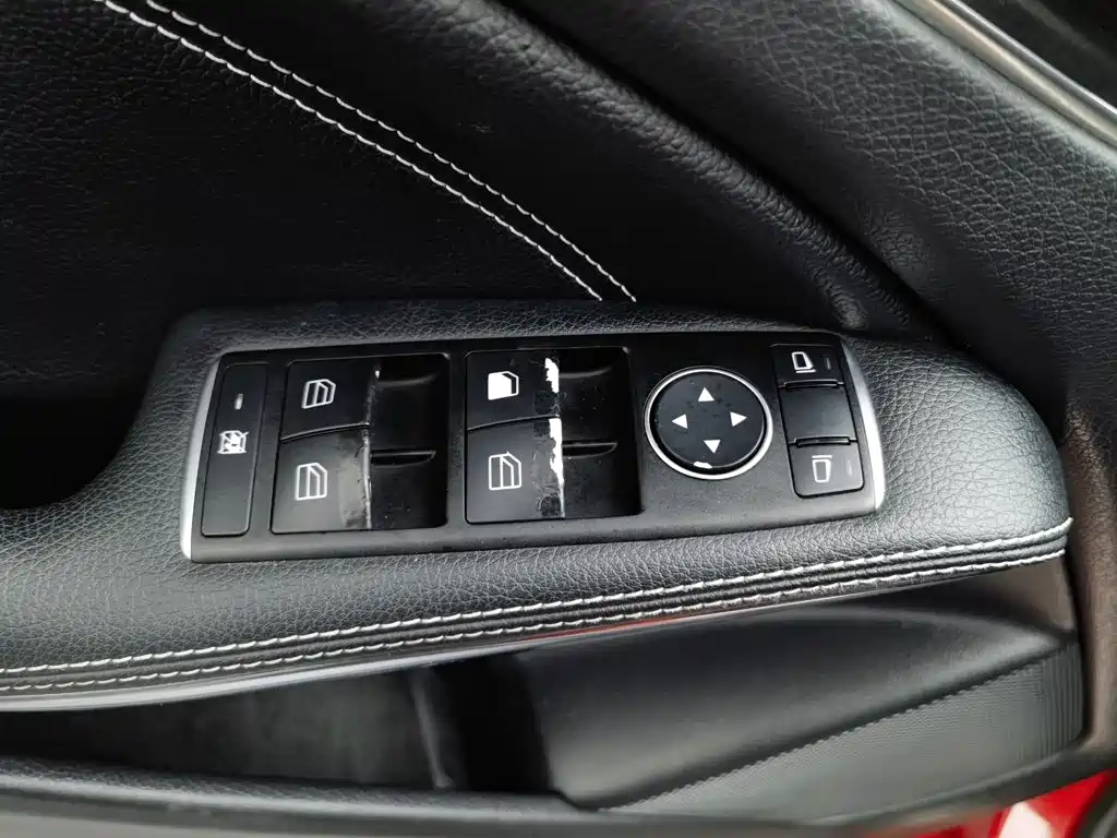 Mercedes-Benz GLA — миниатюра 9