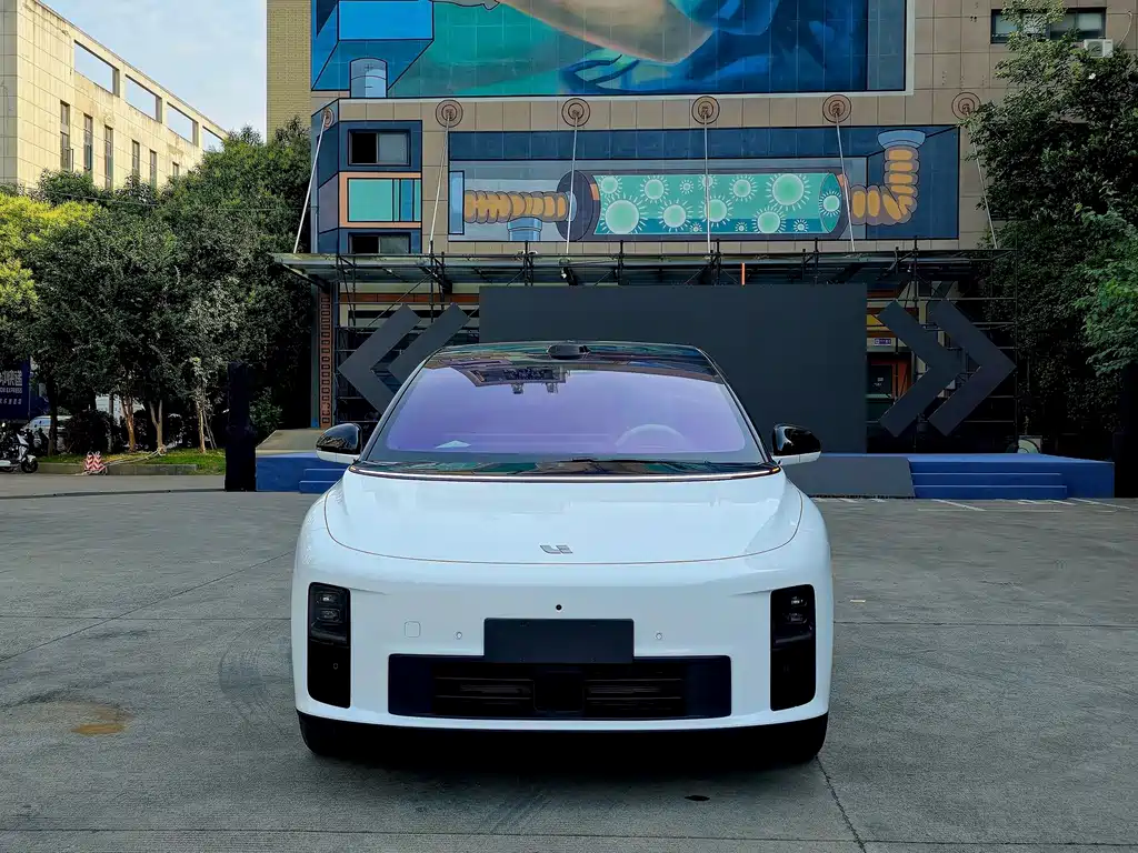Li Auto Li i6 — миниатюра 2