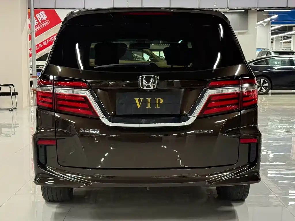 Honda Elysion — миниатюра 8