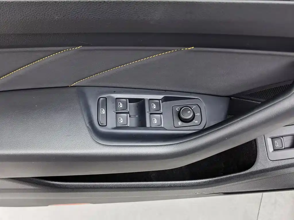 Volkswagen CC — миниатюра 9