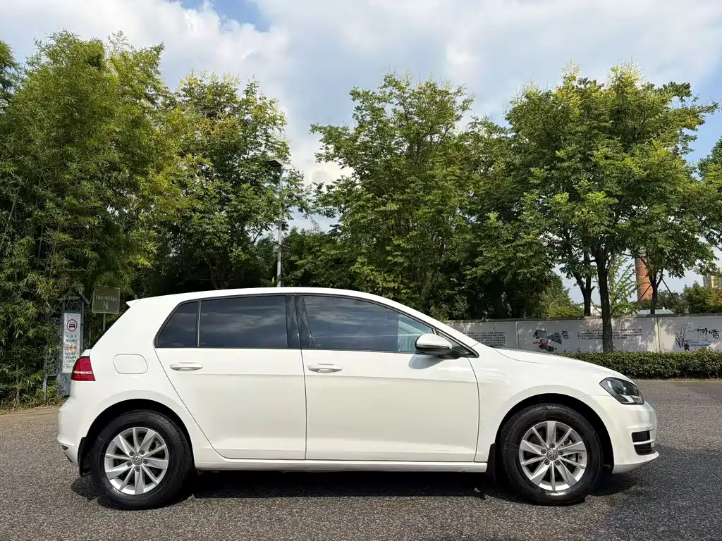 Volkswagen Golf — миниатюра 3