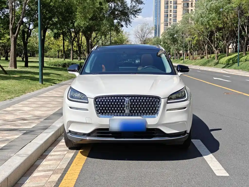 Lincoln Corsair — миниатюра 20