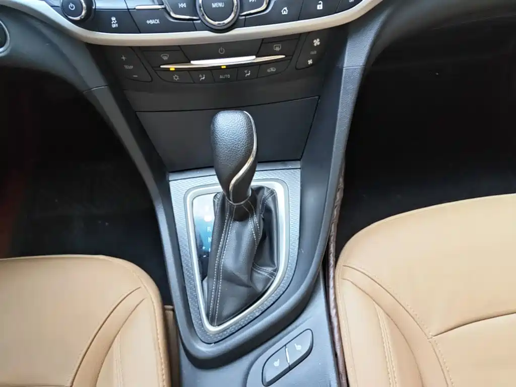 Buick Excelle — миниатюра 14