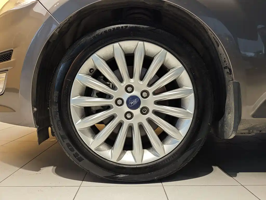 Ford Mondeo - 2011 2.0L GTDi200 Fashion