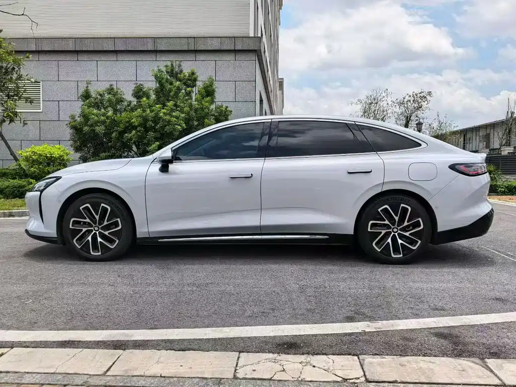 Baojun Очень приятно. — миниатюра 2