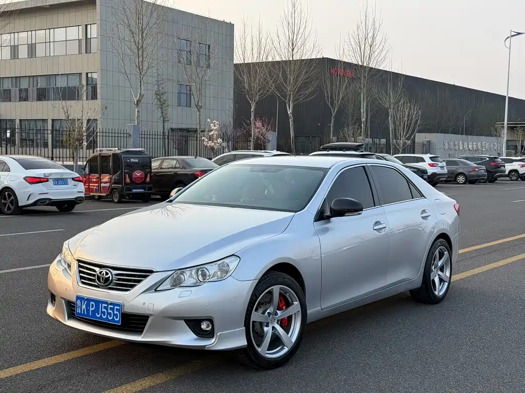 Toyota Reiz