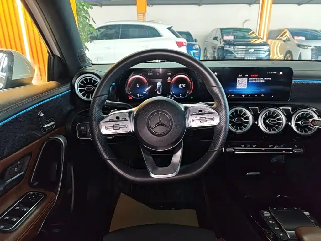 Mercedes-Benz A-Class — миниатюра 11