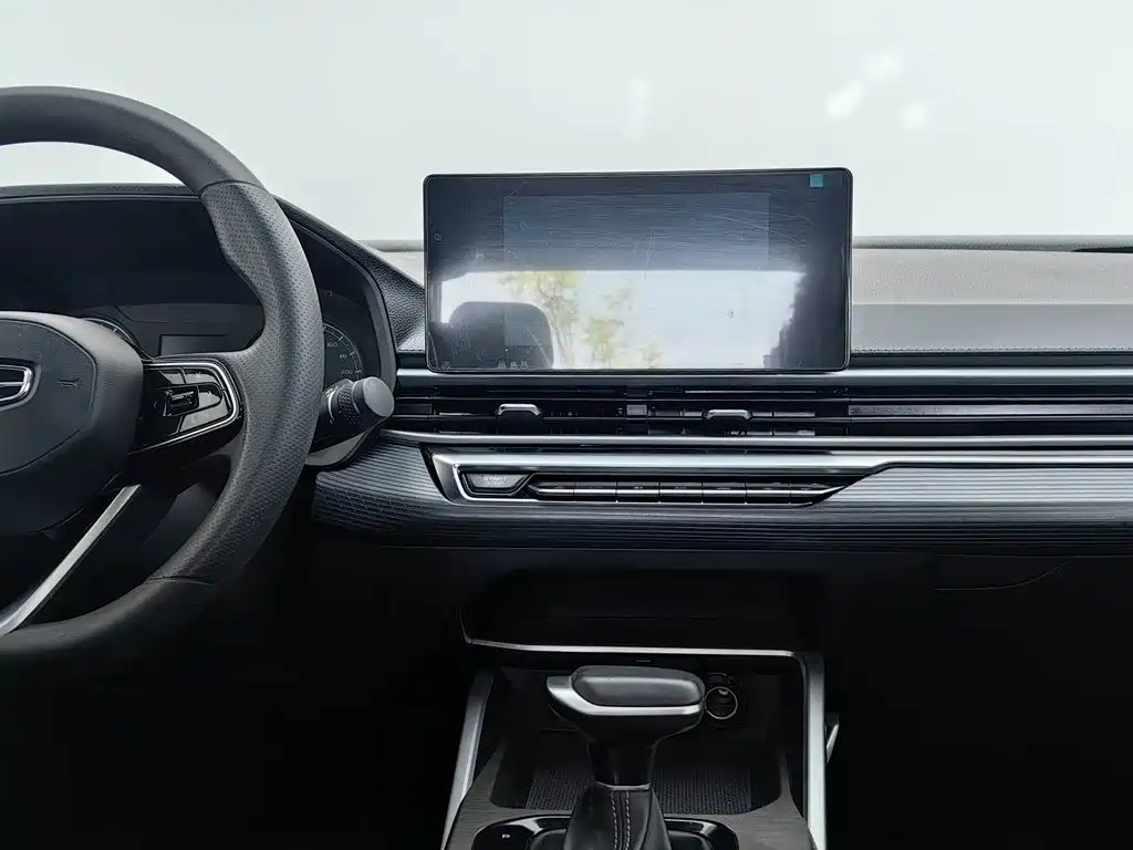 Geely Emgrand — миниатюра 12