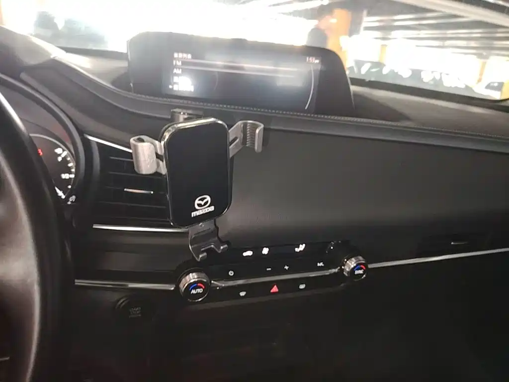 Mazda CX-30 — миниатюра 13
