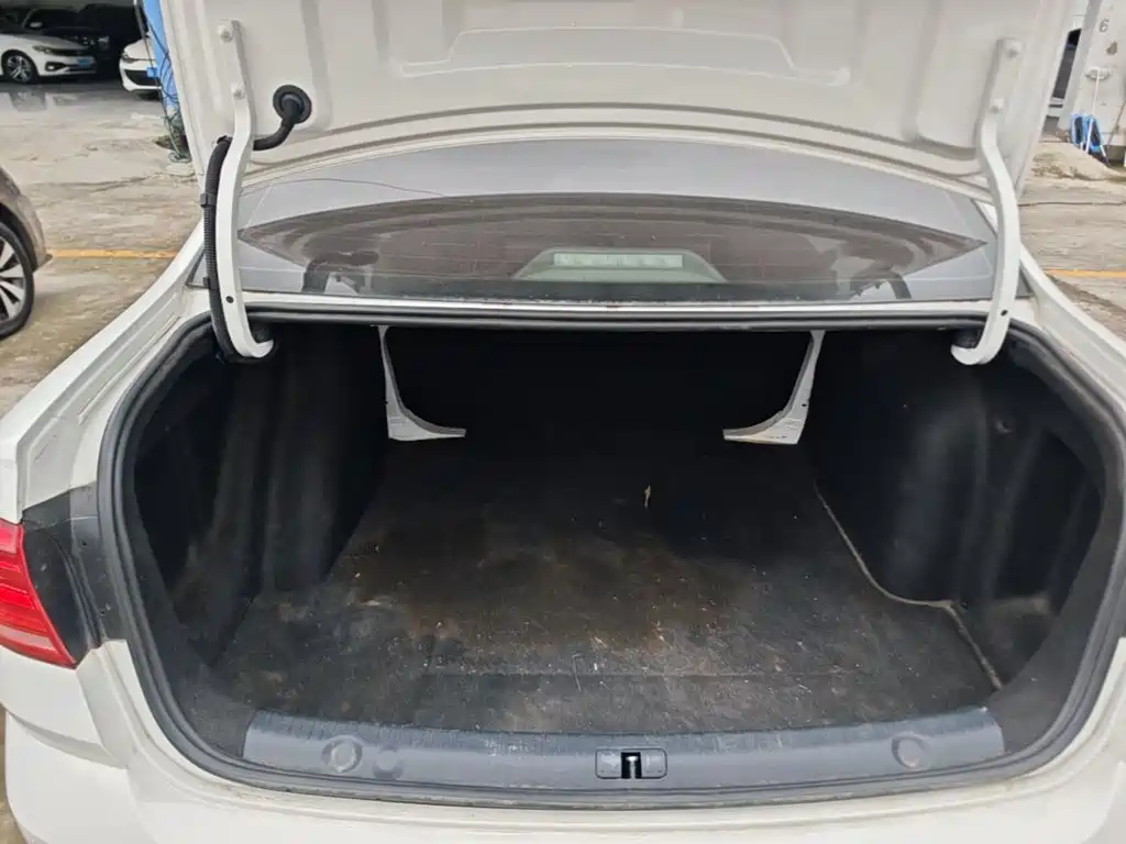 Volkswagen Lavida — миниатюра 19