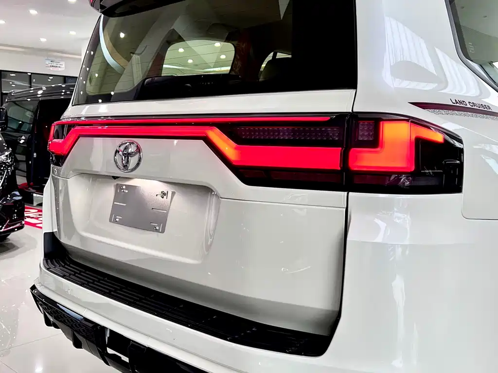 Toyota Land Cruiser - фото 17