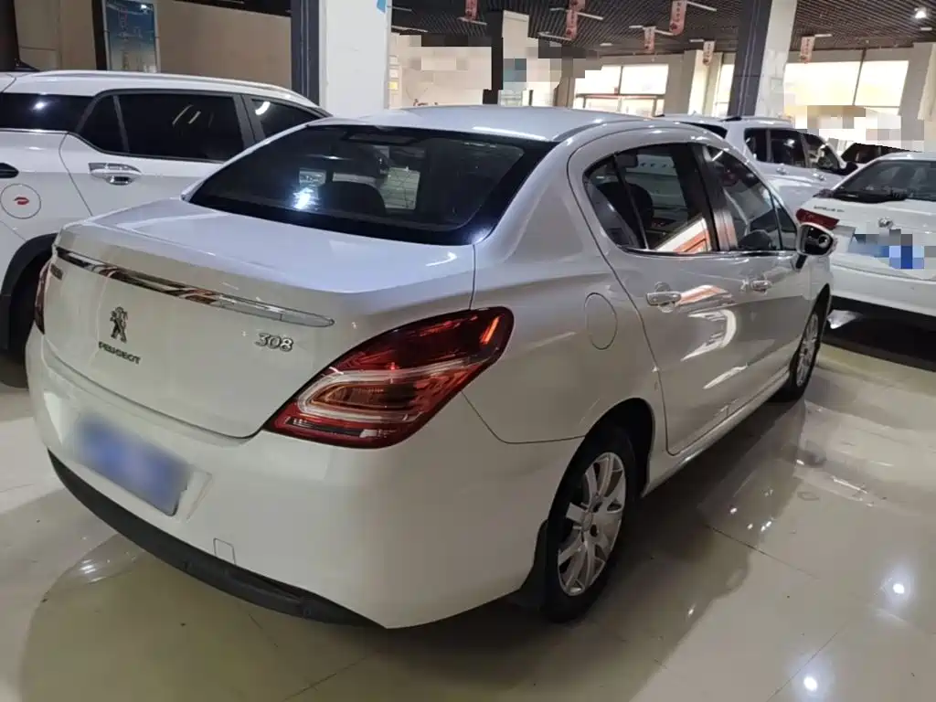 Peugeot 308 — миниатюра 7