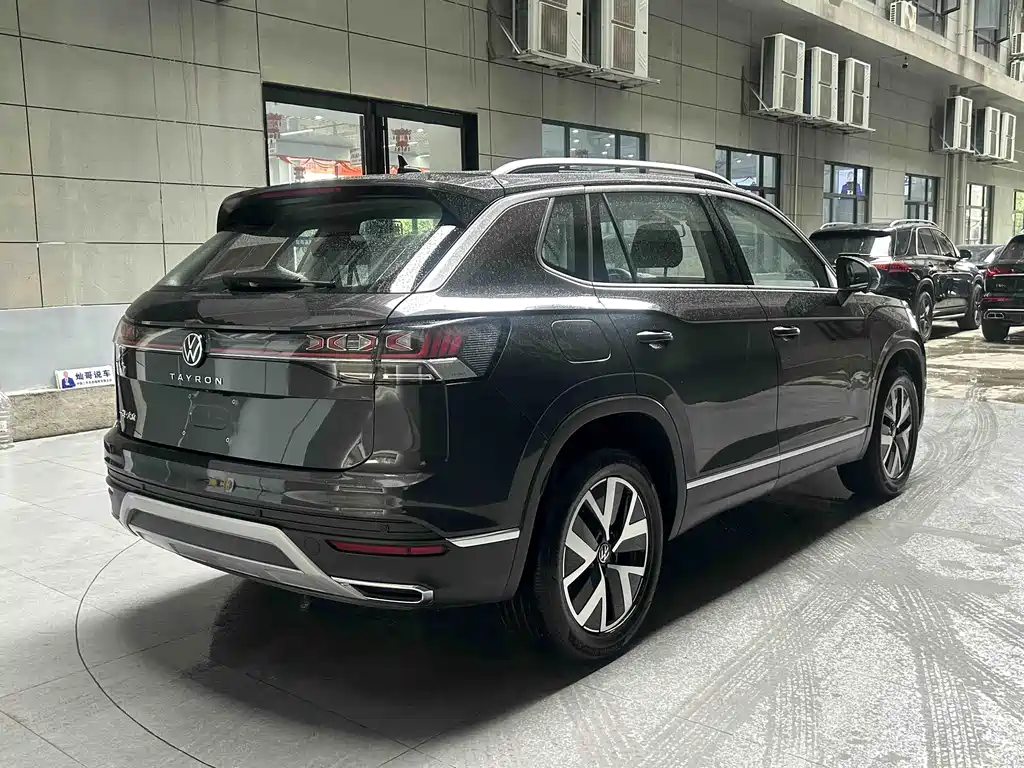 Volkswagen Tayron 2025 300TSI