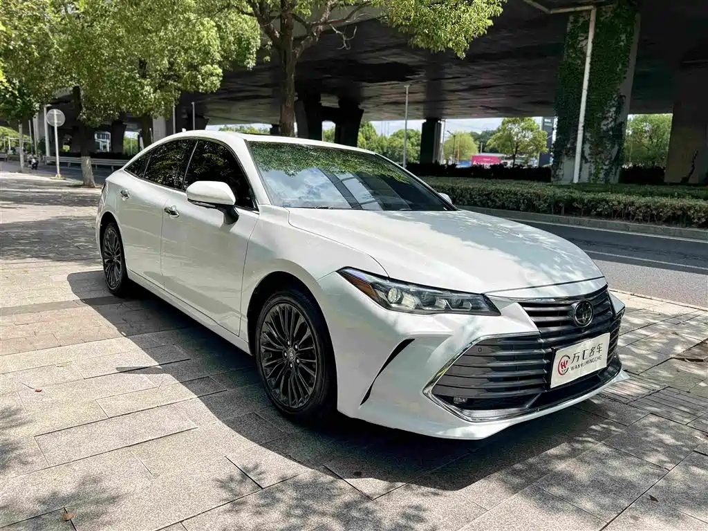 Toyota Avalon — миниатюра 3