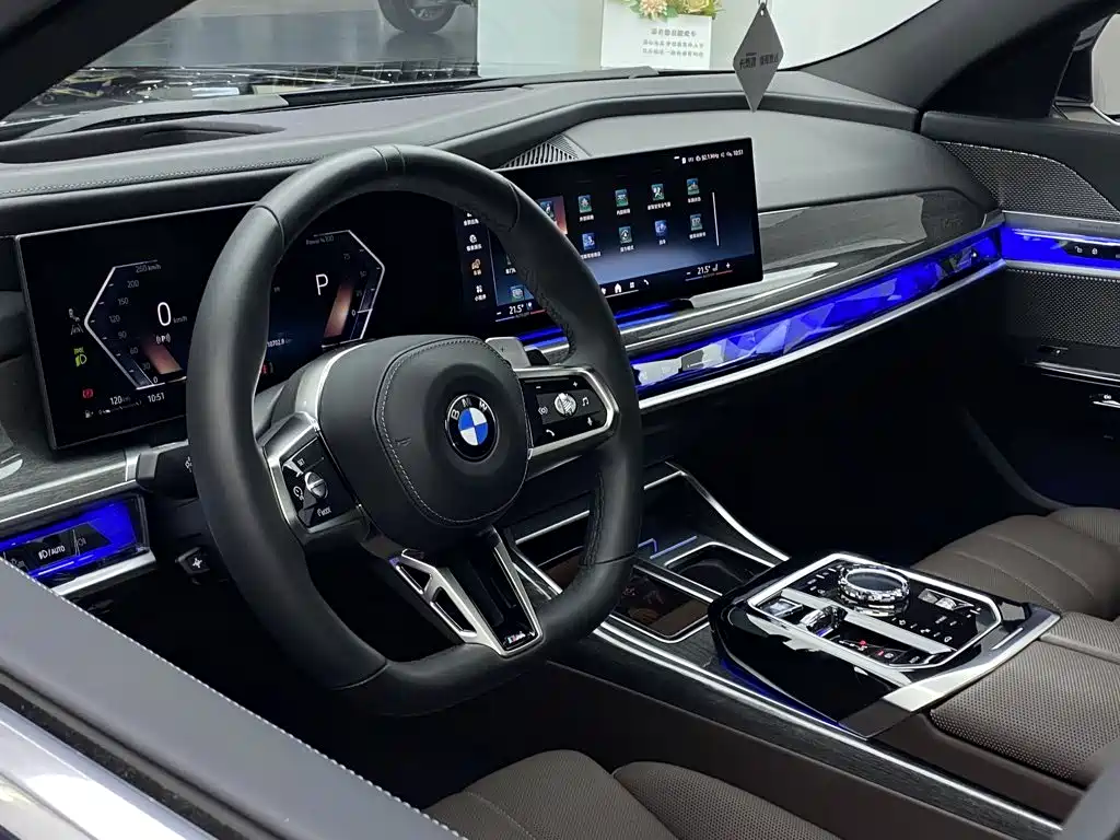 BMW 7 Series — миниатюра 30