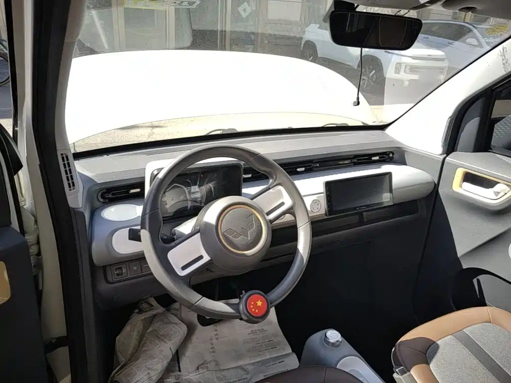 Wuling MINIEV — миниатюра 10