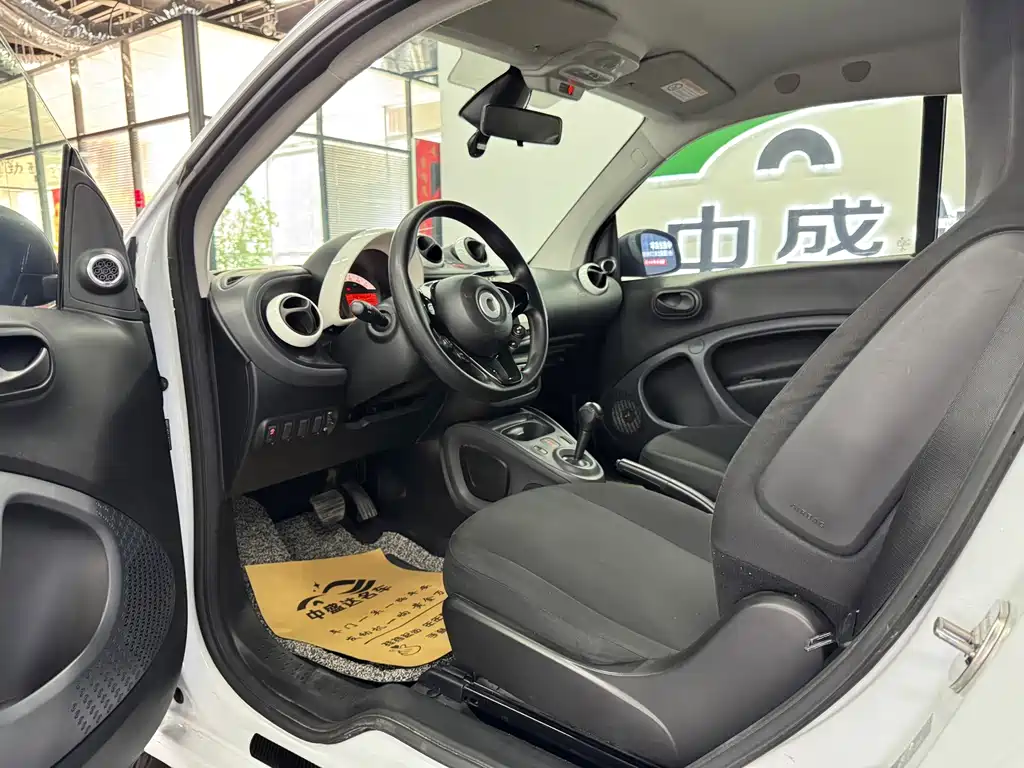 smart Smart Fortwo — миниатюра 7
