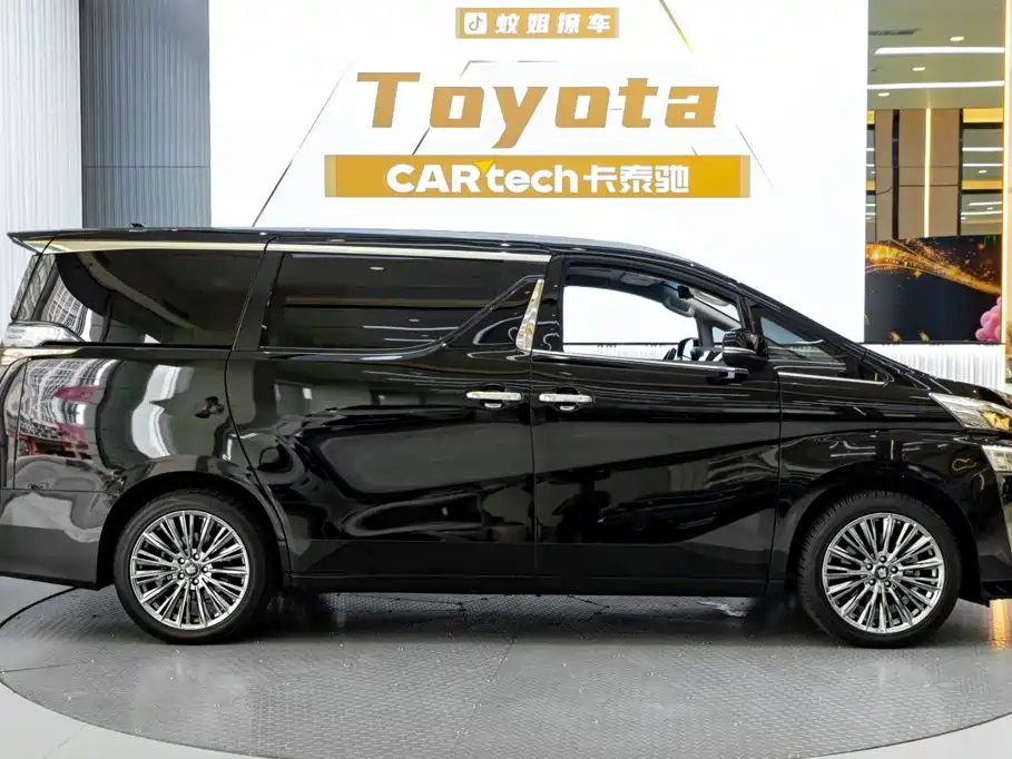 Toyota Vellfire — миниатюра 4