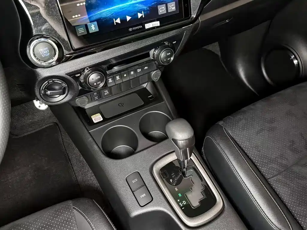 Toyota Hilux — миниатюра 7
