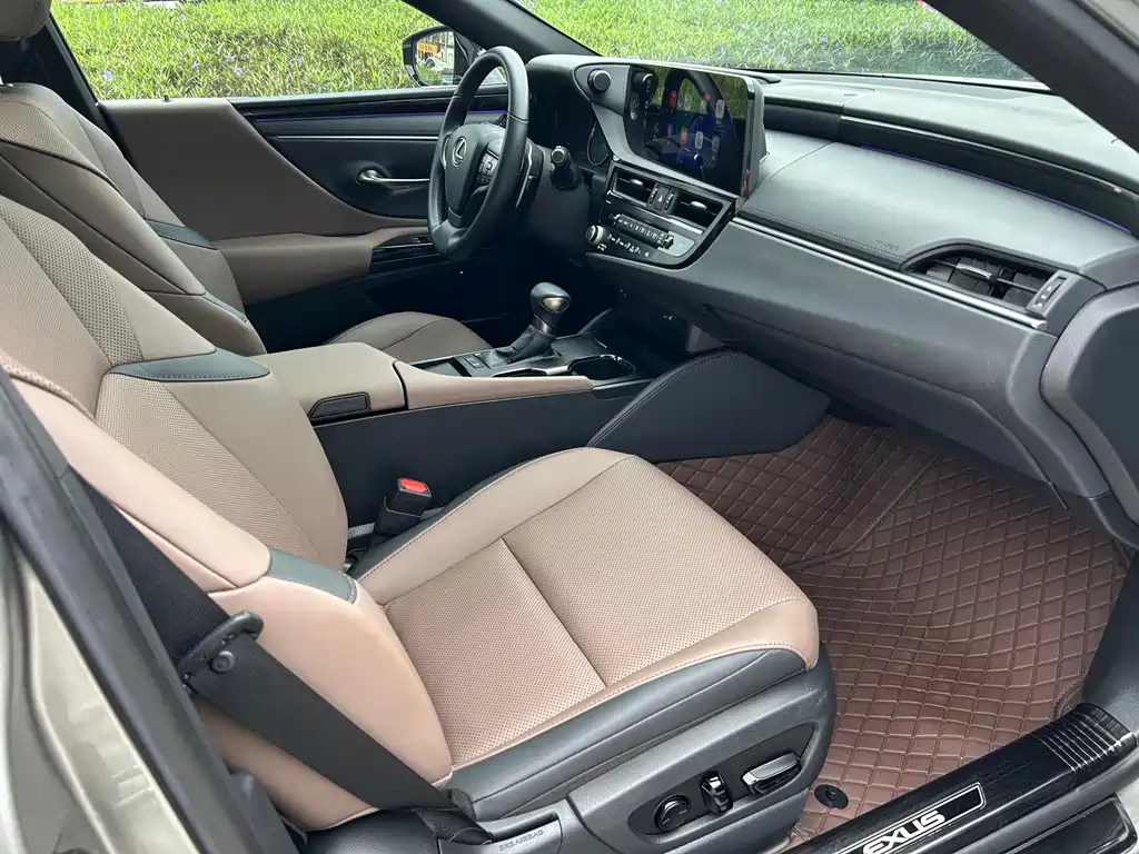 Lexus ES — миниатюра 10