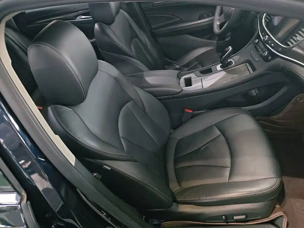 Buick LaCrosse — миниатюра 25