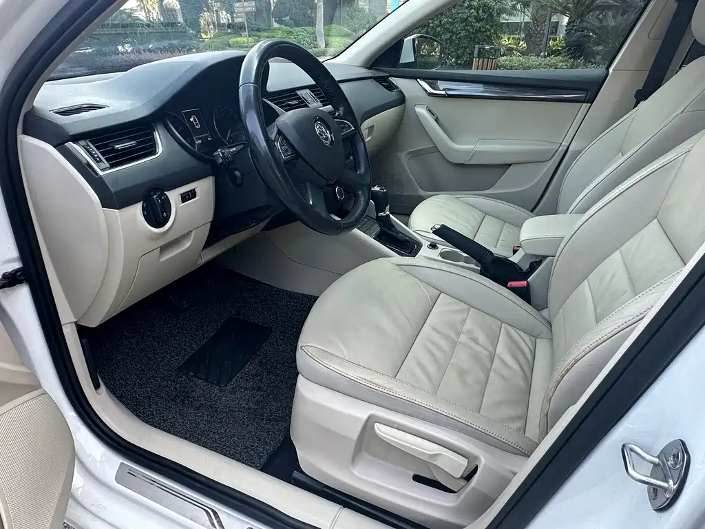 Skoda Octavia — миниатюра 9