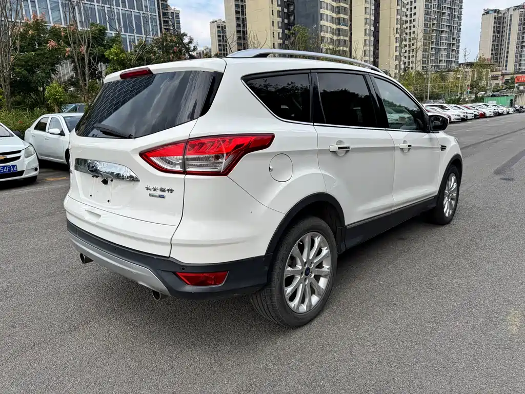 Ford Kuga — миниатюра 9