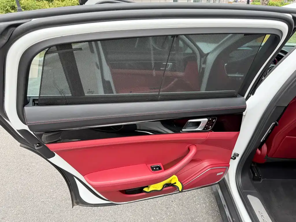 Porsche Panamera Hybrid — миниатюра 17