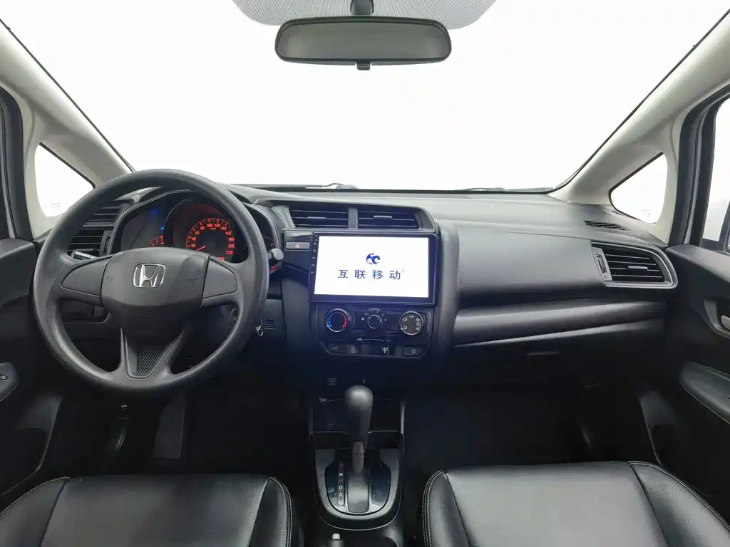 Honda Fit — миниатюра 5