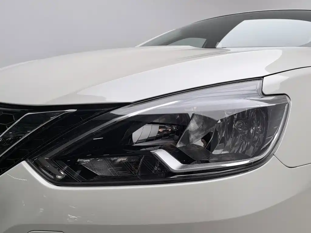 Nissan Sylphy — миниатюра 7