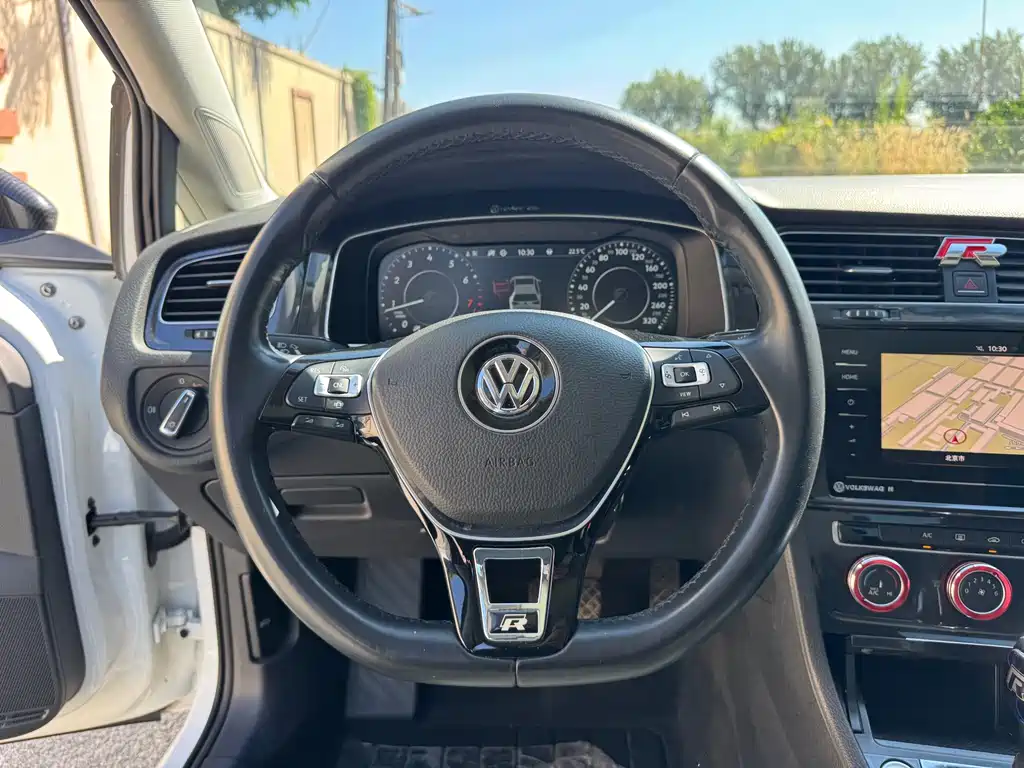 Volkswagen Golf — миниатюра 10