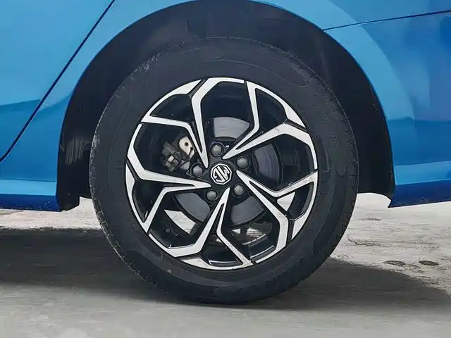 MG MG5 — миниатюра 13